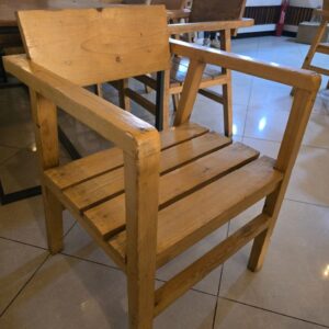 chair - ወንበር